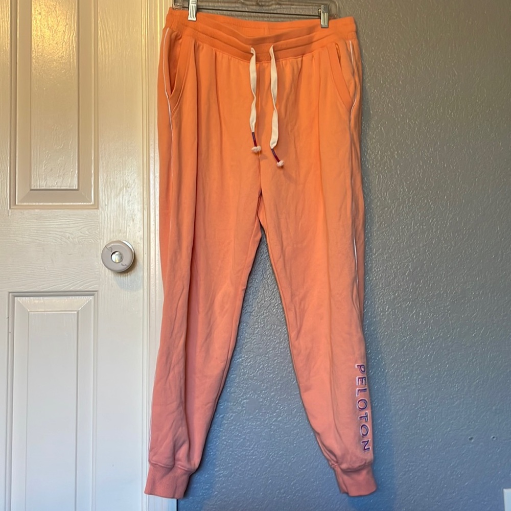Peloton Apparel peach sweatpants size large